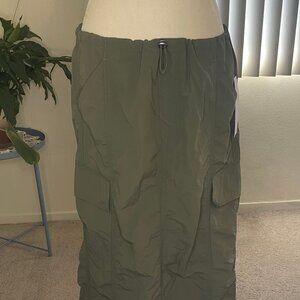 Midi Parachute skirt in green nylon. Size M (7-9). Before mkt. design.
